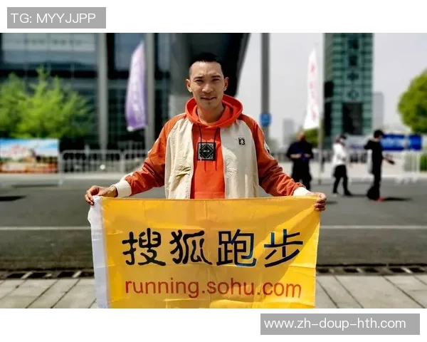 李子成斩获2025南马国内冠军,女子组国内冠军是初次跑全马 李子成斩获2025南马国内冠军,女子组国内冠军是初次跑全马